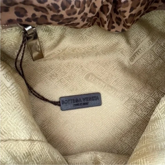 Bottega Veneta Cheetah 🐆 Print Hobo Bag - Picture 9 of 12